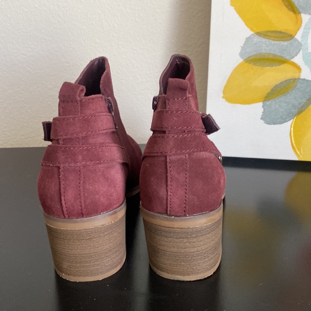 NEW - Sonoma - Ankle Booties, Burgundy (Size 10) - Picture 2 of 4